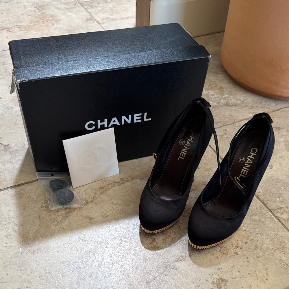 CHANEL Black Heels with Gold Accents
